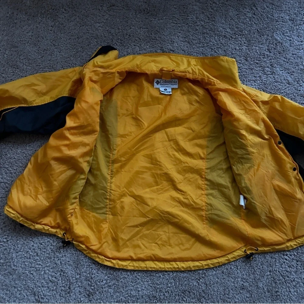 Columbia Core Yellow & Black Waterproof Rain Winter Jacket Size Medium